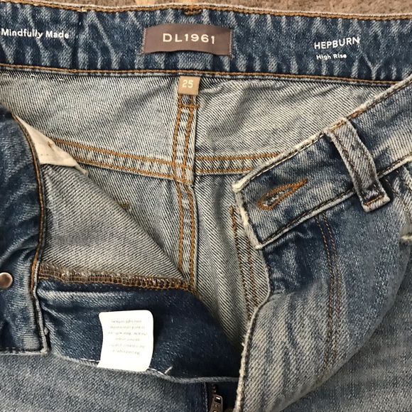 DL1961 Hepburn Jeans - Picture 3 of 5